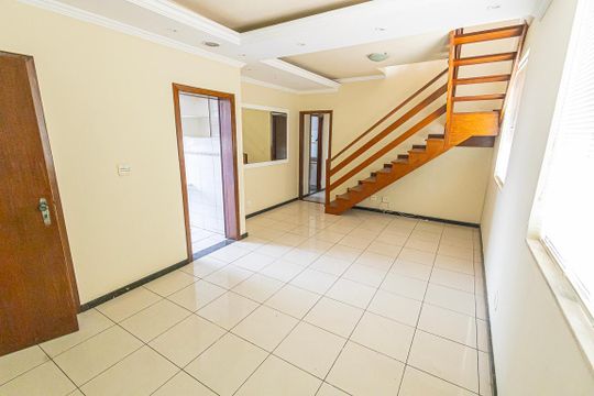 Apartamento para alugar com 4 quartos, 198m² em Santa Rosa, Belo Horizonte