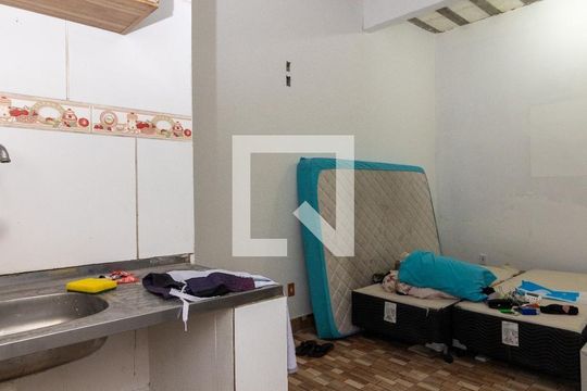 Casa para alugar com 3 quartos, 180m² em Realengo, Rio de Janeiro