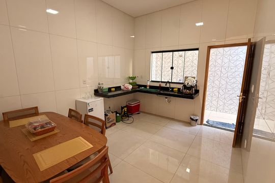 Cozinha de casa à venda com 3 quartos, 129m² em Jardim das Rosas, Goiânia
