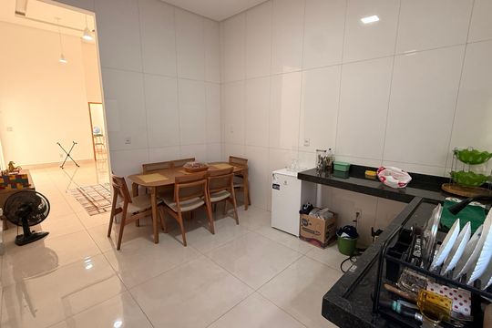 Cozinha de casa à venda com 3 quartos, 129m² em Jardim das Rosas, Goiânia