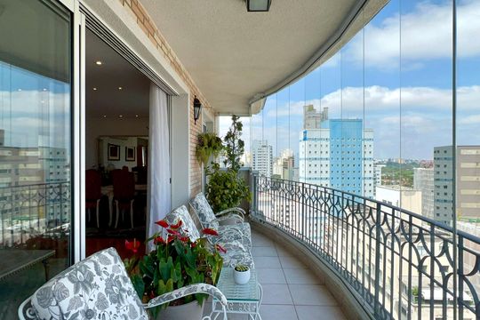 Varanda de apartamento para alugar com 3 quartos, 178m² em Jardim Paulista, São Paulo