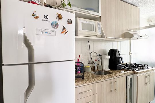 Cozinha de apartamento à venda com 2 quartos, 50m² em Vila Pereira Barreto, São Paulo