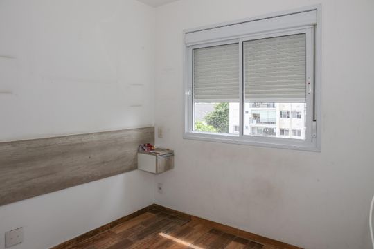 Quarto de apartamento à venda com 1 quarto, 56m² em Vila Anastácio, São Paulo
