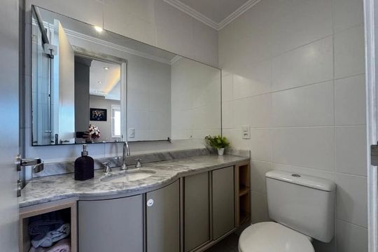 Banheiro de apartamento para alugar com 3 quartos, 76m² em Marechal Rondon, Canoas