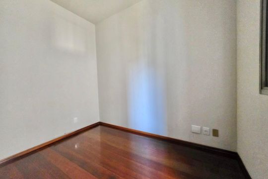 Quarto 2 de apartamento para alugar com 3 quartos, 127m² em Santo Antônio, Belo Horizonte