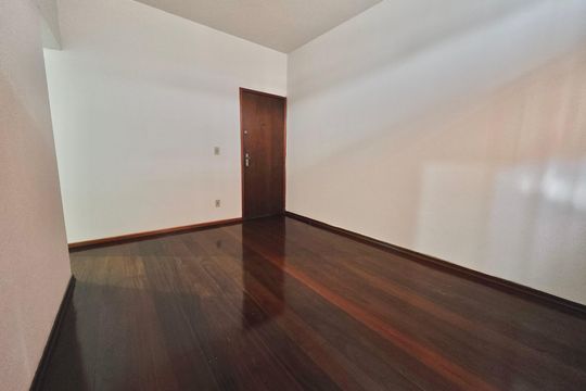 Apartamento para alugar com 3 quartos, 127m² em Santo Antônio, Belo Horizonte