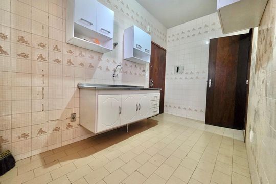 Cozinha de apartamento para alugar com 3 quartos, 127m² em Santo Antônio, Belo Horizonte
