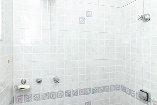Banheiro da Suíte de casa à venda com 2 quartos, 150m² em Cidade Antônio Estêvão de Carvalho, São Paulo