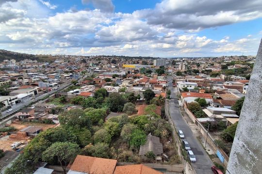 Apartamento à venda com 2 quartos, 116m² em Parque Turistas, Belo Horizonte