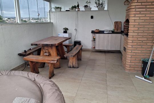 Apartamento à venda com 2 quartos, 116m² em Parque Turistas, Belo Horizonte