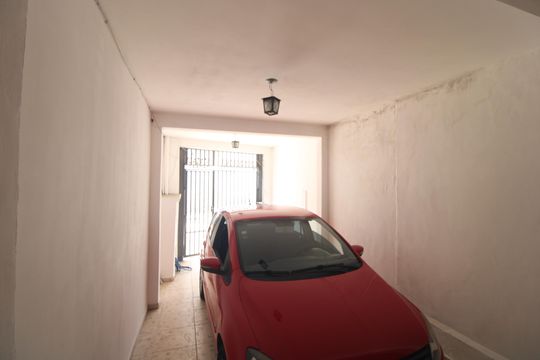Garagem de casa à venda com 2 quartos, 63m² em Vila Baby, São Paulo