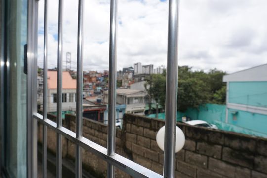 Vista da Sala de apartamento para alugar com 2 quartos, 55m² em Jardim Valo Verde, Embu das Artes