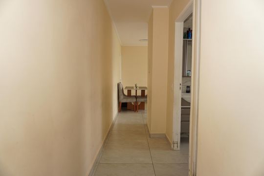 Corredor de apartamento para alugar com 2 quartos, 55m² em Jardim Valo Verde, Embu das Artes