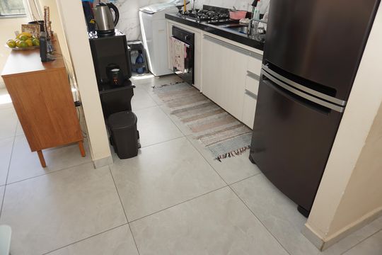 Cozinha de apartamento para alugar com 2 quartos, 55m² em Jardim Valo Verde, Embu das Artes