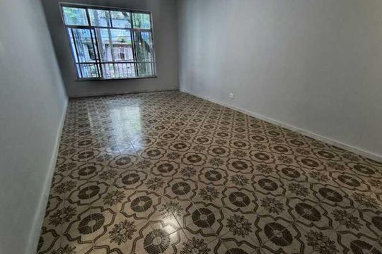 Apartamento à venda com 2 quartos, 75m² em Praia da Bandeira, Rio de Janeiro