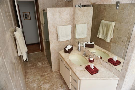 Banheiro Social de apartamento à venda com 5 quartos, 320m² em Centro, Belo Horizonte