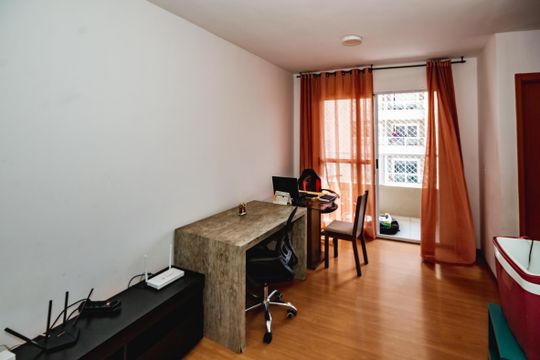 Sala de apartamento à venda com 2 quartos, 48m² em Planalto, Belo Horizonte