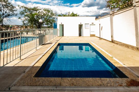 Área comum - Piscina de apartamento à venda com 2 quartos, 48m² em Planalto, Belo Horizonte
