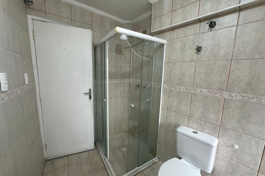 Banheiro Social de apartamento para alugar com 2 quartos, 138m² em Centro, São Vicente