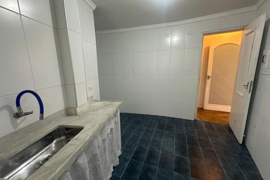 Cozinha de apartamento para alugar com 2 quartos, 138m² em Centro, São Vicente