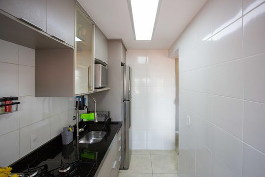 Cozinha de apartamento à venda com 2 quartos, 46m² em Campanário, Diadema