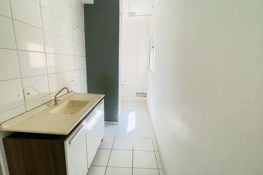 Cozinha de apartamento para alugar com 2 quartos, 45m² em Jardim Central, Cotia
