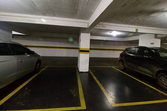 Garagem de apartamento à venda com 2 quartos, 52m² em Bigorrilho, Curitiba