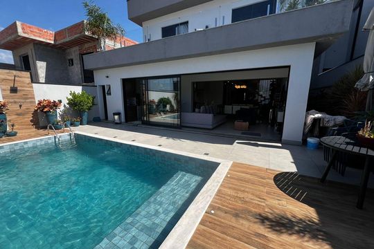 Área externa de casa de condomínio à venda com 3 quartos, 250m² em Swiss Park, Campinas