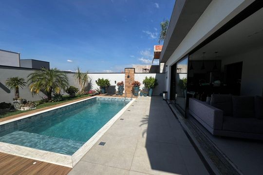 Área externa de casa de condomínio à venda com 3 quartos, 250m² em Swiss Park, Campinas