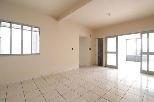 Casa para alugar com 3 quartos, 107m² em Nossa Senhora Aparecida, Uberlândia