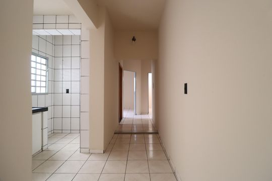 Corredor de casa para alugar com 3 quartos, 107m² em Nossa Senhora Aparecida, Uberlândia