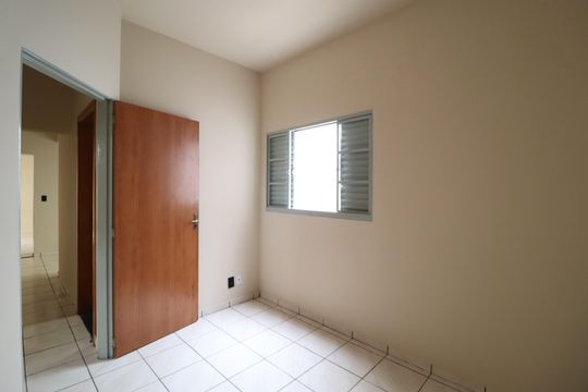 Quarto 1 de casa para alugar com 3 quartos, 107m² em Nossa Senhora Aparecida, Uberlândia
