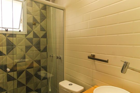 Banheiro de casa para alugar com 1 quarto, 60m² em Vila Bertioga, São Paulo