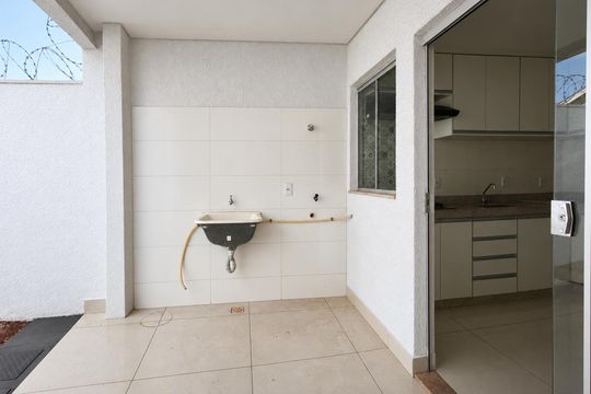 Área de serviço de casa para alugar com 2 quartos, 85m² em Residencial Vereda dos Buritis, Goiânia