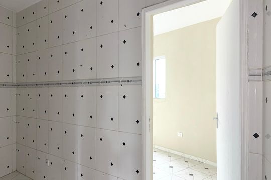Cozinha de apartamento para alugar com 1 quarto, 30m² em Vila Penteado, São Paulo