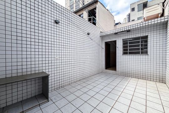 Quintal de casa para alugar com 2 quartos, 97m² em Vila Regente Feijó, São Paulo