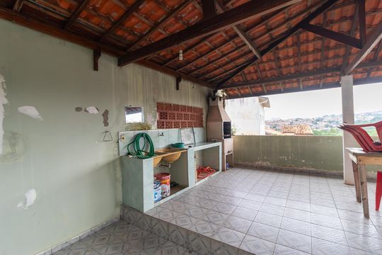 Churrasqueira de casa à venda com 3 quartos, 170m² em Jardim Carlos Lourenço, Campinas