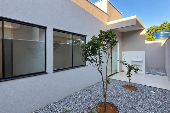 Área externa de casa para alugar com 3 quartos, 200m² em Enseada das Gaivotas, Rio das Ostras