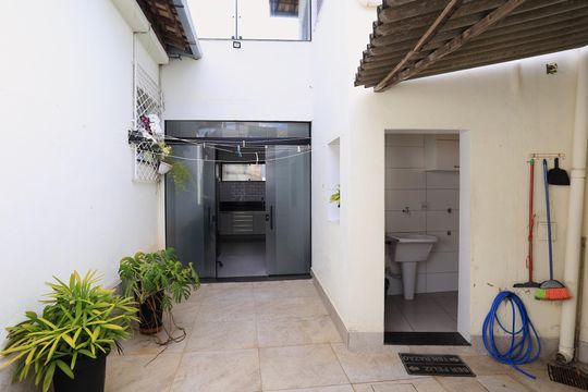 Garagem de casa para alugar com 2 quartos, 100m² em Concórdia, Belo Horizonte