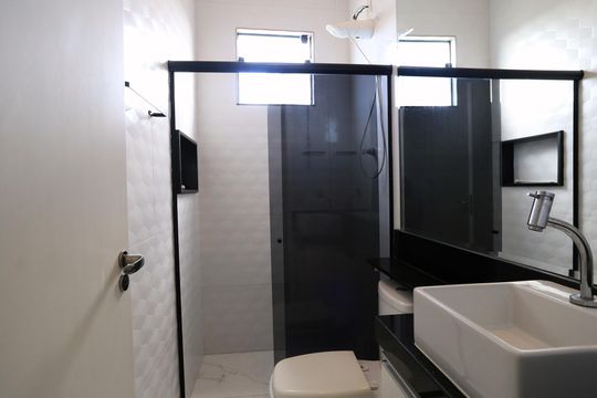 Banheiro da Suíte de casa para alugar com 2 quartos, 100m² em Concórdia, Belo Horizonte