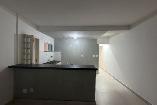 Sala/Cozinha de casa para alugar com 2 quartos, 65m² em Jardim Silvina, São Bernardo do Campo