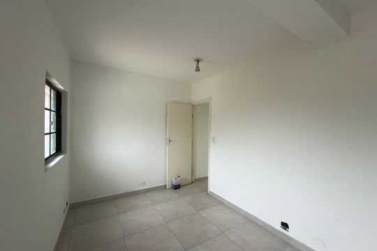 Quarto 1 de casa para alugar com 2 quartos, 65m² em Jardim Silvina, São Bernardo do Campo