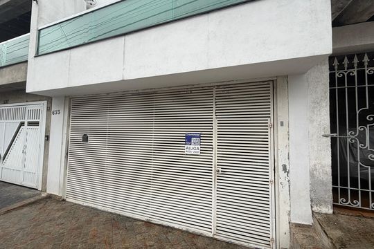 Fachada de casa para alugar com 2 quartos, 65m² em Jardim Silvina, São Bernardo do Campo