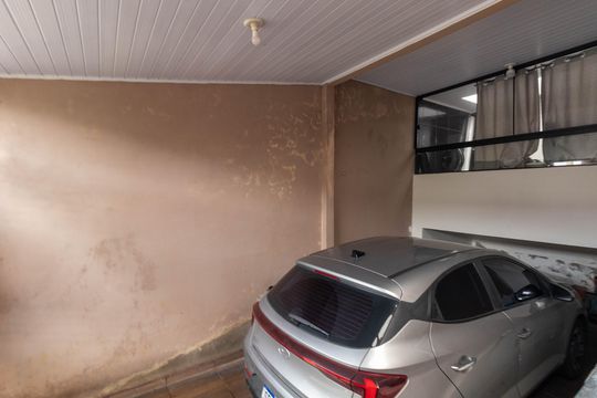 Garagem de casa à venda com 3 quartos, 144m² em Cidade Industrial de Curitiba, Curitiba