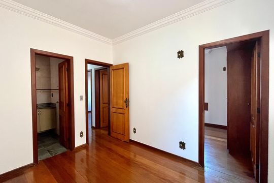 Apartamento à venda com 4 quartos, 92m² em Santa Tereza, Belo Horizonte