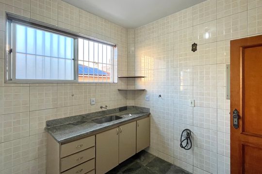 Apartamento à venda com 4 quartos, 92m² em Santa Tereza, Belo Horizonte