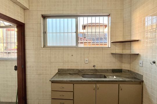Apartamento à venda com 4 quartos, 92m² em Santa Tereza, Belo Horizonte