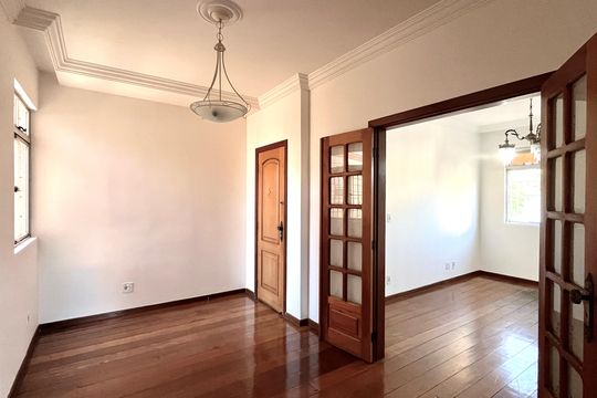 Apartamento à venda com 4 quartos, 92m² em Santa Tereza, Belo Horizonte