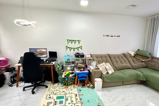 Sala de casa de condomínio para alugar com 2 quartos, 140m² em Jardim Izildinha, Guarulhos