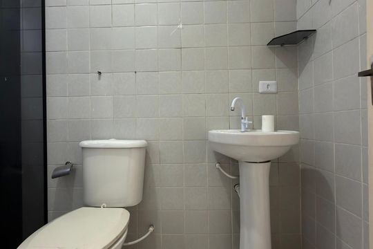 Banheiro Social de apartamento para alugar com 2 quartos, 58m² em Baeta Neves, São Bernardo do Campo